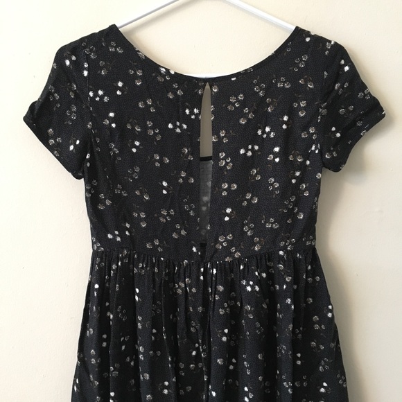 Talula Aritzia Oversized Size XXS Floral Dress - Picture 7 of 7